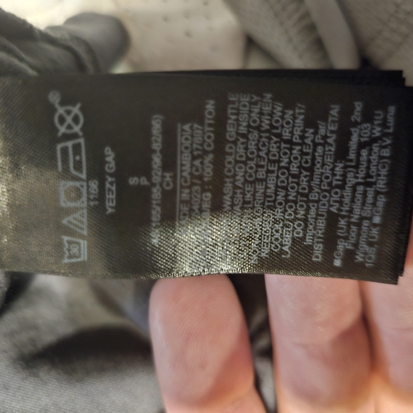 Yeezy GAP Dove t-shirt - Picture 4 of 4